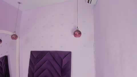 maddyjohnsonn online show from September 29, 2025, 3:22 am