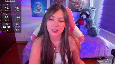 Snapshot of madeleine_shinobi chatting on December 18, 2024, 8:14 pm Emily Only Fans online show from December 18, 2024, 8:14 pm