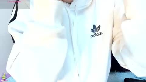 Madelin Clerk online show from December 30, 2024, 3:13 pm