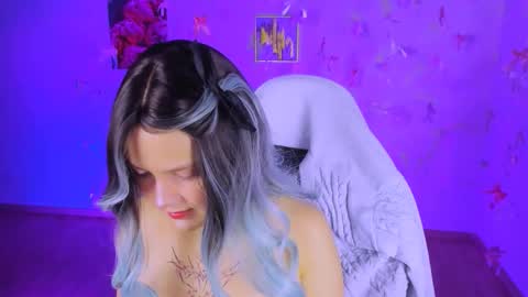 Snapshot of madeline_doll chatting on November 27, 2025, 8:16 am Madeline online show from November 27, 2025, 8:16 am