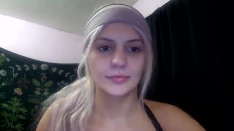 madeline online show from October 3, 2025, 4:53 am