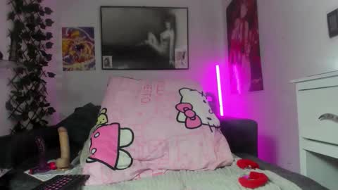 Madelyn. online show from November 7, 2025, 1:16 am