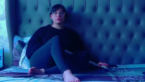 madelynvelure online show from March 23, 2026, 8:51 am