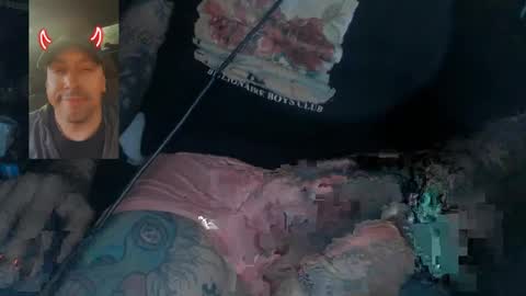 madeyoulook818 online show from February 28, 2025, 12:42 pm