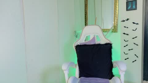 madison_jacksonn online show from July 2, 2026, 9:21 pm