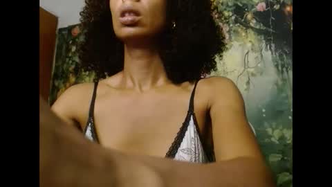 Snapshot of madison_tits chatting on April 19, 2026, 4:06 pm madison_tits online show from April 19, 2026, 4:06 pm