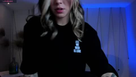 Maddi Collins online show from July 6, 2026, 11:18 am