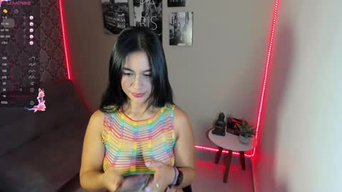 Snapshot of madisson_ryan chatting on January 20, 2025, 1:07 am help me reach 5000 followers 3 online show from January 20, 2025, 1:07 am