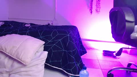 Snapshot of madissonkay chatting on April 24, 2026, 7:38 pm online show from April 24, 2026, 7:38 pm