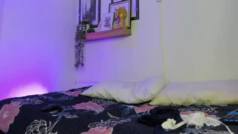 Snapshot of madissonkay chatting on May 15, 2026, 5:53 pm online show from May 15, 2026, 5:53 pm