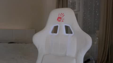 Snapshot of madissson chatting on October 28, 2025, 5:37 pm Madi Soon online show from October 28, 2025, 5:37 pm