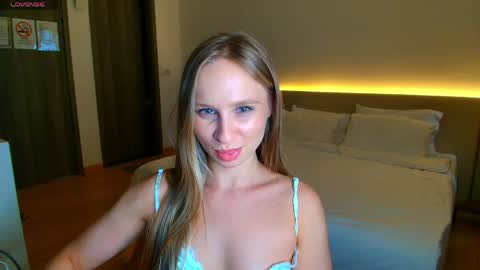 Madlen online show from April 25, 2026, 4:48 am