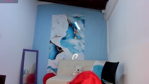 Madoka online show from February 25, 2025, 3:38 pm