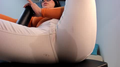 Madoka online show from February 27, 2025, 9:47 pm