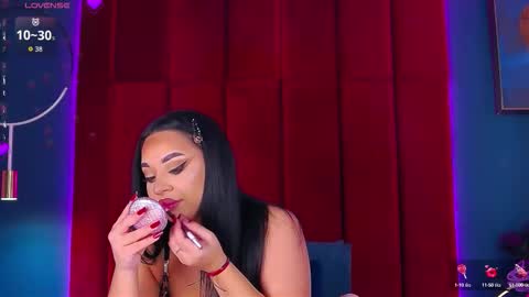 Snapshot of madyluxx chatting on October 4, 2025, 7:34 pm MadyLuxx online show from October 4, 2025, 7:34 pm