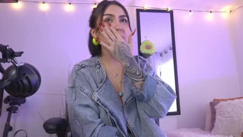 Maeve  schedule 11 am- 530 pm colombia time  online show from January 3, 2025, 9:47 pm