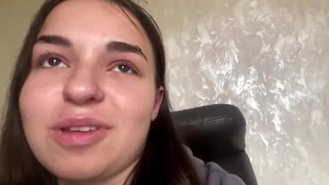 Eva online show from November 8, 2025, 11:10 am