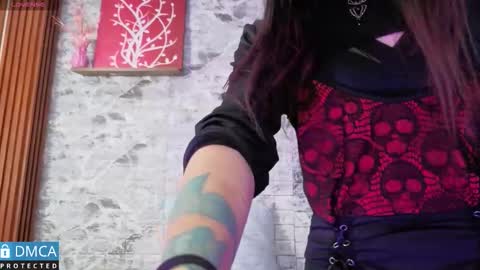 maevekuro online show from October 6, 2025, 3:04 am