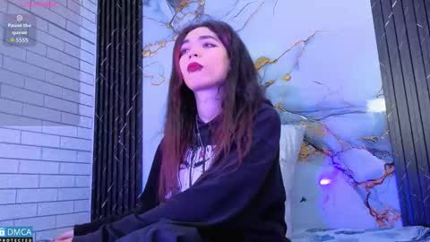 maevekuro online show from October 20, 2025, 3:07 am