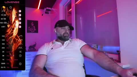 Snapshot of magabear chatting on May 13, 2026, 10:01 am Magabear online show from May 13, 2026, 10:01 am
