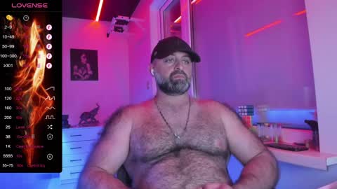 Snapshot of magabear chatting on May 24, 2026, 8:47 pm Magabear online show from May 24, 2026, 8:47 pm