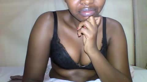 Snapshot of magic_bliss chatting on February 25, 2026, 6:39 pm Bliss online show from February 25, 2026, 6:39 pm