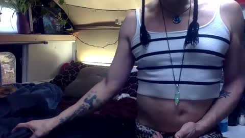 Gaia Love online show from December 31, 2024, 9:50 pm