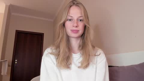 Snapshot of magic_couple13 chatting on December 2, 2024, 12:07 pm Alice  online show from December 2, 2024, 12:07 pm