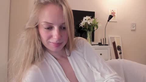 Snapshot of magic_couple13 chatting on January 30, 2025, 11:11 am Alice  online show from January 30, 2025, 11:11 am