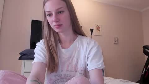 Snapshot of magic_couple13 chatting on February 14, 2025, 10:59 am Alice  online show from February 14, 2025, 10:59 am