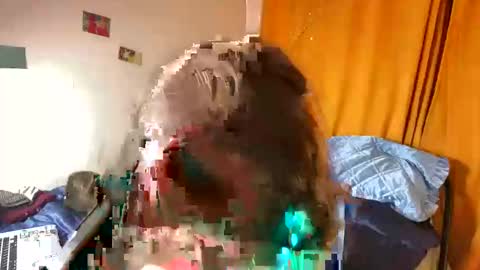 Snapshot of magic_mini_moon chatting on December 31, 2024, 9:17 pm Mikky or Moon online show from December 31, 2024, 9:17 pm