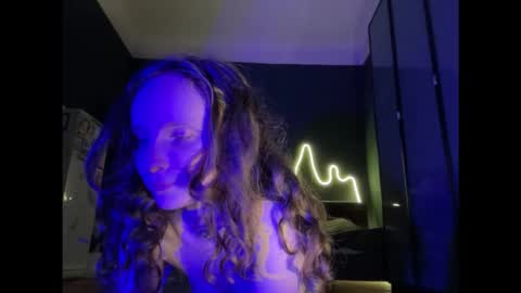 Snapshot of magic_mini_moon chatting on October 9, 2025, 7:12 pm Mikky or Moon online show from October 9, 2025, 7:12 pm