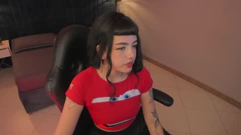 Snapshot of magic_zantana chatting on July 2, 2026, 7:09 pm Zantana online show from July 2, 2026, 7:09 pm