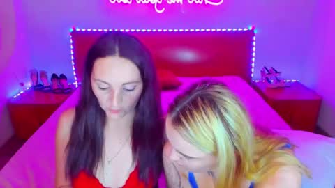 Lili and Bella online show from December 7, 2024, 11:29 am