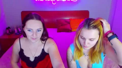 Lili and Bella online show from January 16, 2025, 10:53 am
