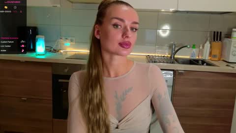 MagicLove online show from November 26, 2025, 12:17 pm