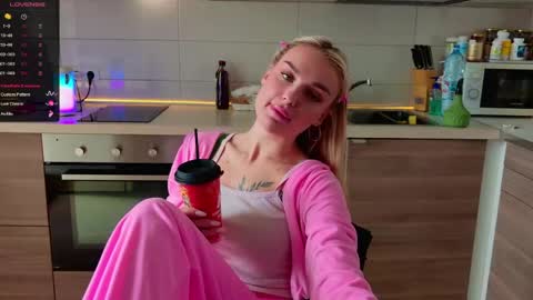 MagicLove online show from April 15, 2026, 6:20 am