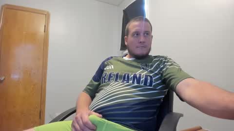 Magic176 online show from September 14, 2025, 3:44 pm