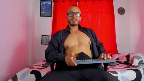 Snapshot of magnusclark chatting on November 11, 2025, 6:08 pm Magnusclark online show from November 11, 2025, 6:08 pm