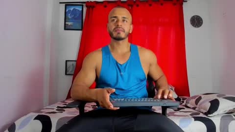 Snapshot of magnusclark chatting on November 12, 2025, 6:41 pm Magnusclark online show from November 12, 2025, 6:41 pm