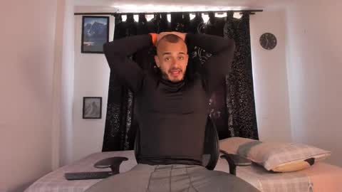 Snapshot of magnusclark chatting on November 25, 2025, 4:29 pm Magnusclark online show from November 25, 2025, 4:29 pm