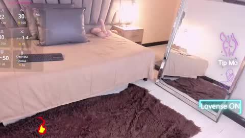 maia_520 online show from November 20, 2025, 6:40 pm