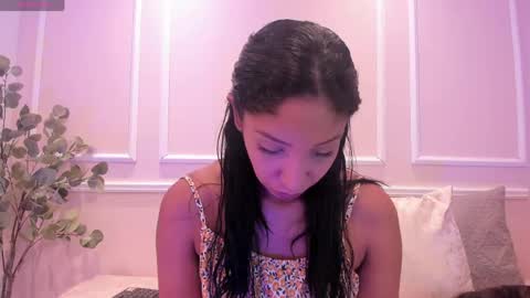 Maia online show from April 30, 2026, 2:29 am