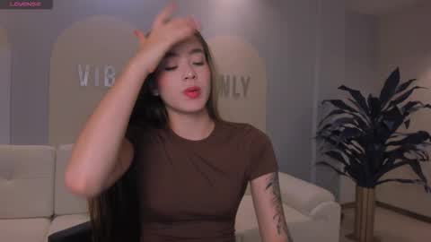 Snapshot of maiacollins chatting on February 3, 2026, 6:35 pm Maia online show from February 3, 2026, 6:35 pm