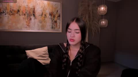  Maia  online show from March 5, 2026, 5:42 pm