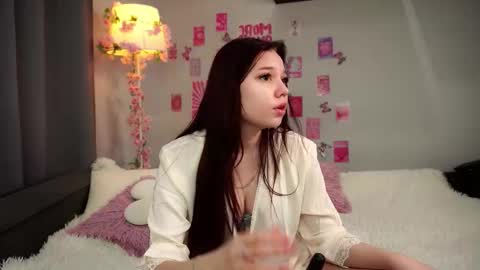 Snapshot of maibradish chatting on February 14, 2026, 2:14 pm Lisa online show from February 14, 2026, 2:14 pm