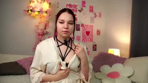 Snapshot of maibradish chatting on February 22, 2026, 2:15 pm Lisa online show from February 22, 2026, 2:15 pm