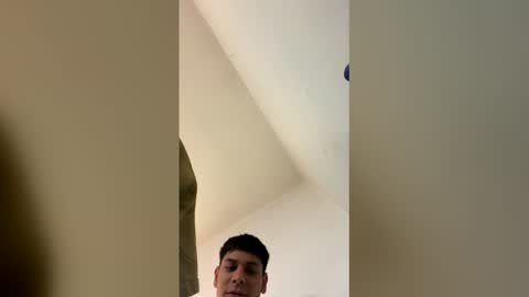 maicolzarate19 online show from April 29, 2026, 5:52 pm