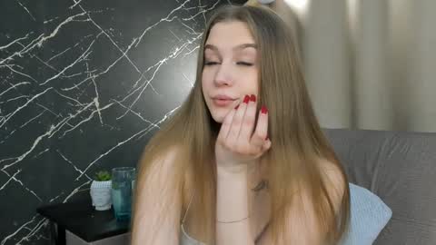 Snapshot of maidabuoy chatting on February 11, 2025, 2:13 pm Lucy online show from February 11, 2025, 2:13 pm