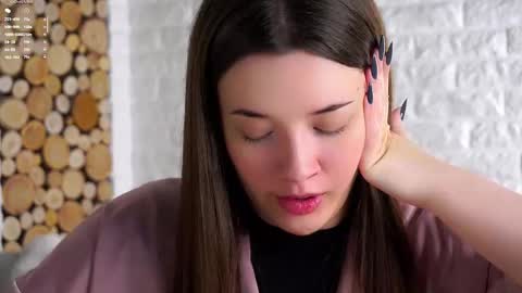 Snapshot of maidabuoy chatting on November 19, 2025, 2:11 am Lucy online show from November 19, 2025, 2:11 am